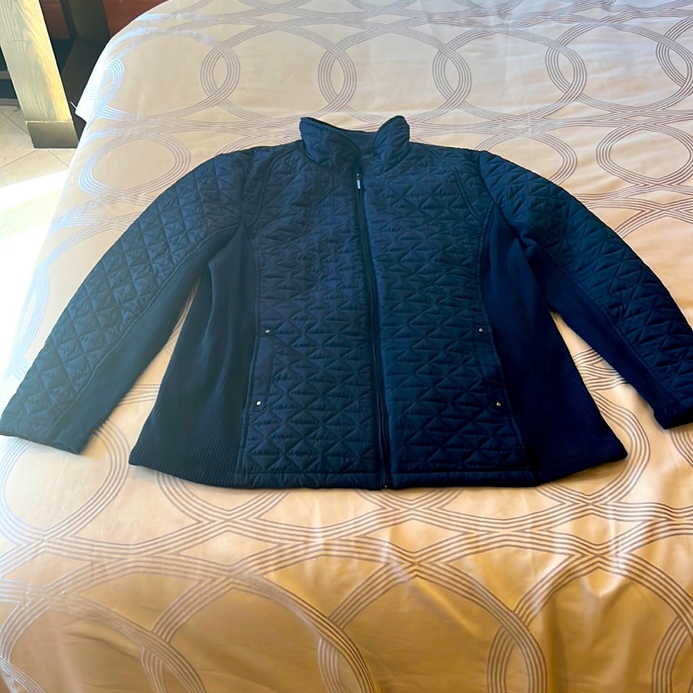 Navy weatherproof quilted medium weight jacket in size 3X.
